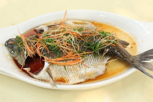 草魚是淡水魚還是海魚 草魚是不是發(fā)物