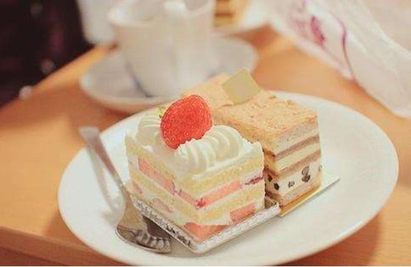 惡霸犬幾個月開始爆頭 惡霸犬爆頭期吃什么