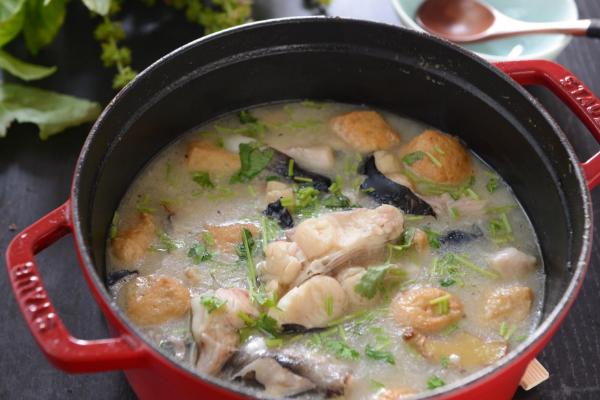 鯰魚湯功效與作用 鯰魚湯下奶嗎 鯰魚湯家常做法大全
