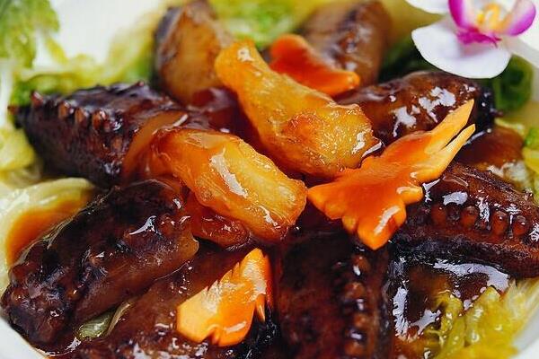 野生海參市場價格多少錢一斤 女人吃海參好嗎 吃海參補什么