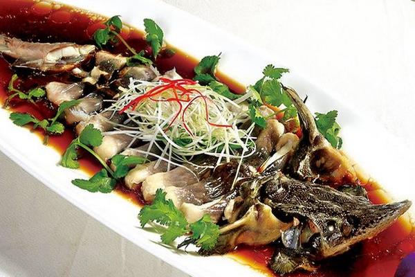  市場價格多少錢一斤 鱘魚和中華鱘的區(qū)別是什么