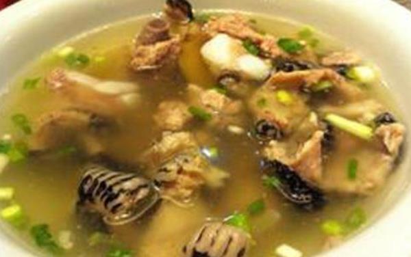 草花蛇市場(chǎng)價(jià)格多少錢一斤 為什么正午不打草花蛇