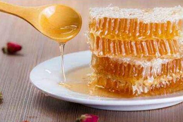 蜂巢和蜂蜜的區別是什么 蜂巢蜜和蜂蜜哪個好