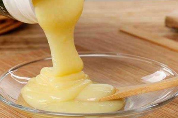 蜂王漿的功效與作用及禁忌 蜂王漿的營養價值