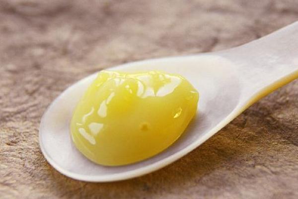 正宗蜂王漿市場(chǎng)價(jià)格多少錢一斤 蜂王漿怎么保存