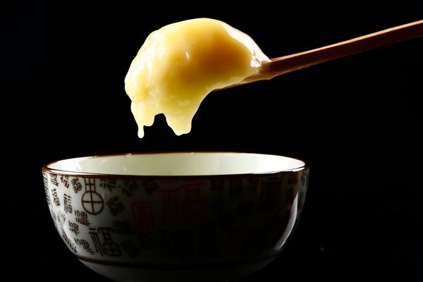 怎樣從蜂團中找到蜂王 蜂王藏在蜂群什么位置