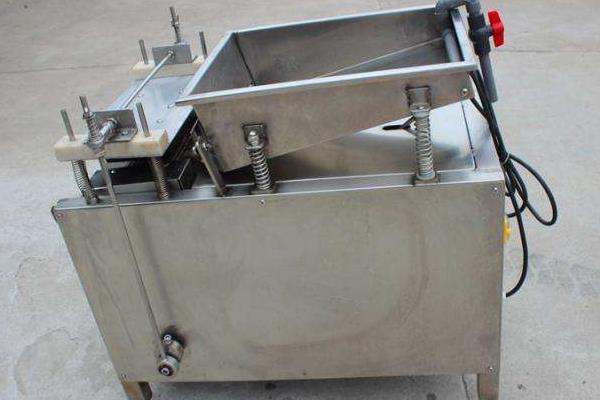 鵪鶉蛋去殼機(jī)市場(chǎng)價(jià)格多少錢(qián)一臺(tái) 鵪鶉蛋去殼機(jī)原理