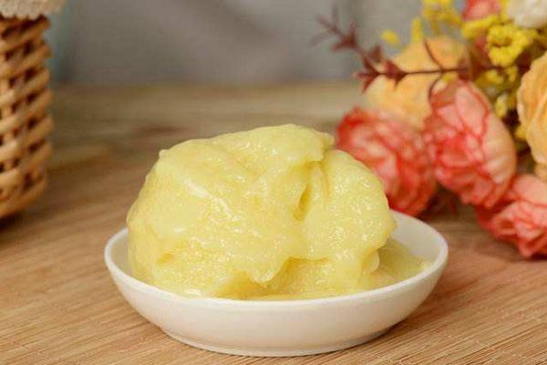 蜂蜜、蜂膠、蜂王漿的區(qū)別是什么 蜂王漿每天吃多少合適