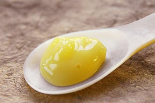 蜂王漿治療肝病嗎 蜂王漿能降血糖嗎