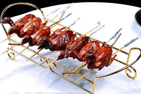 鵪鶉怎么做好吃又簡單 鵪鶉不能和什么一起吃