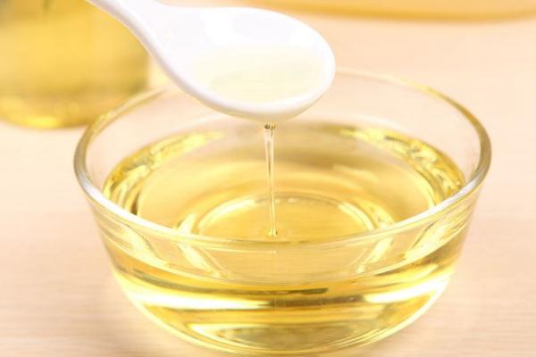 茶籽油市場價格多少錢一斤 茶油和茶籽油一樣嗎