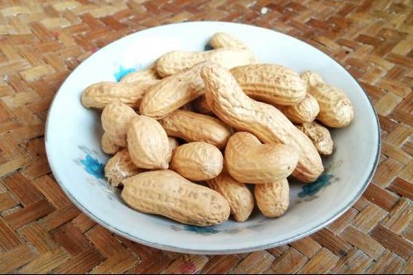 生花生和熟花生的區(qū)別是什么 生花生好還是熟花生好