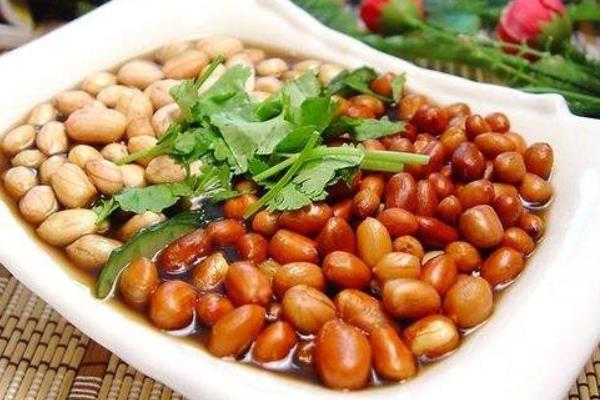 用什么醋泡花生米最好 醋泡花生米能長期吃嗎