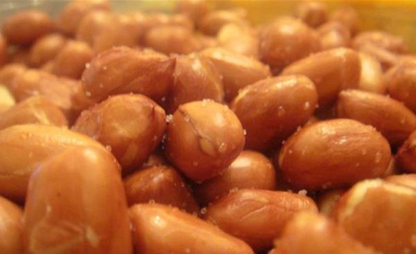 怎樣炸花生米又酥又脆 炸花生米的竅門