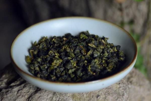 凍頂烏龍茶市場價格多少錢一斤 凍頂烏龍適合什么人喝