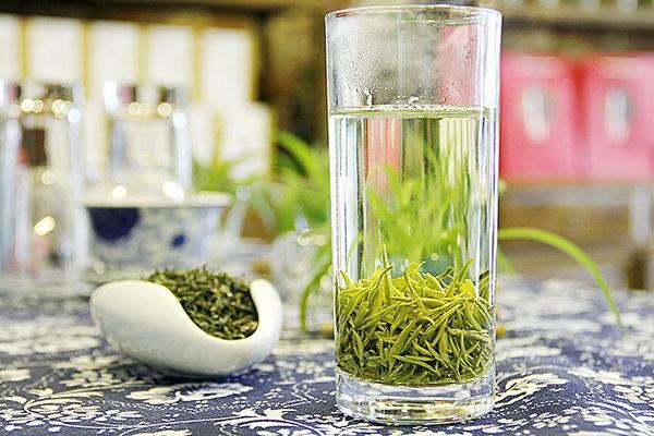 都勻毛尖茶市場(chǎng)價(jià)格多少錢一斤 都勻毛尖茶的特點(diǎn)