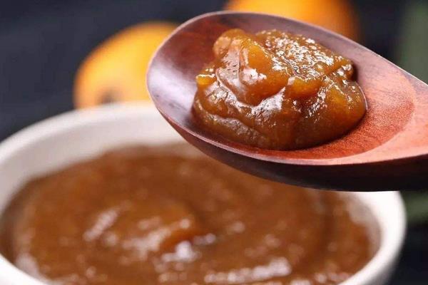 枇杷膏的功效與作用及禁忌 枇杷膏的做法