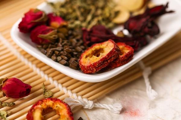 山楂荷葉茶的功效與作用 山楂荷葉茶喝多久能瘦