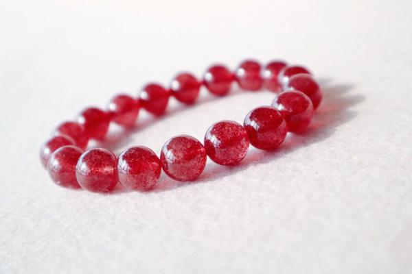 什么人不適合帶草莓晶 草莓晶真的會招桃花嗎