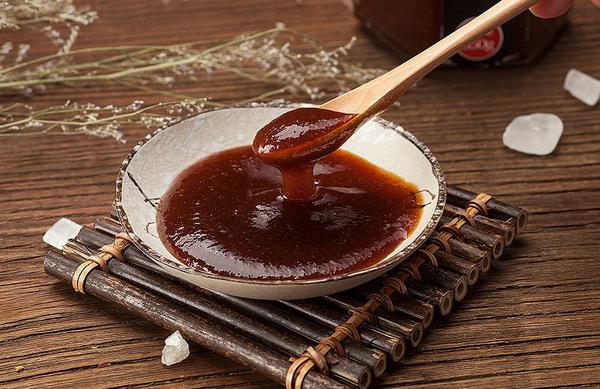 枇杷膏怎么熬制 枇杷膏可以沖水喝嗎