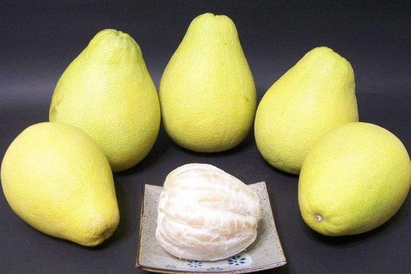 蜜柚的功效與作用 蜜柚和柚子的區(qū)別是什么