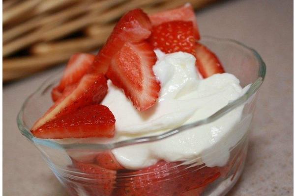 草莓冰淇淋的制作方法 什么草莓品種最好