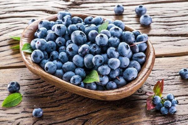藍莓什么時候吃最好 晚上吃藍莓會胖嗎