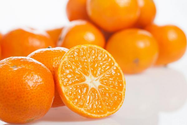 金秋沙糖桔市場價格多少錢一斤 金秋沙糖桔的優(yōu)點和缺點