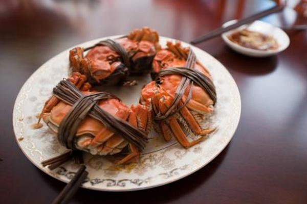 陽澄湖大閘蟹市場價格多少錢一只 陽澄湖大閘蟹的食用時間