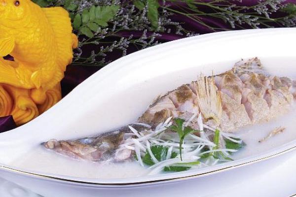 虹鱒魚怎么做好吃又簡單 虹鱒魚家常做法大全