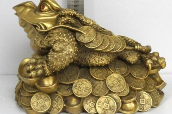 金蟾蜍怎么擺放（風水角度） 金蟾蜍有什么寓意