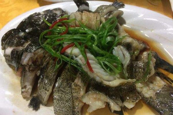 石斑魚怎么做好吃又簡單 石斑魚的家常做法大全