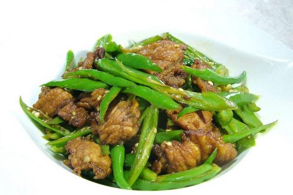 青椒炒肉怎么做好吃又簡單 青椒炒肉家常做法大全