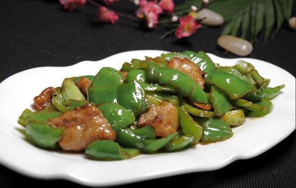 青椒炒肉怎么做好吃又簡單 青椒炒肉家常做法大全