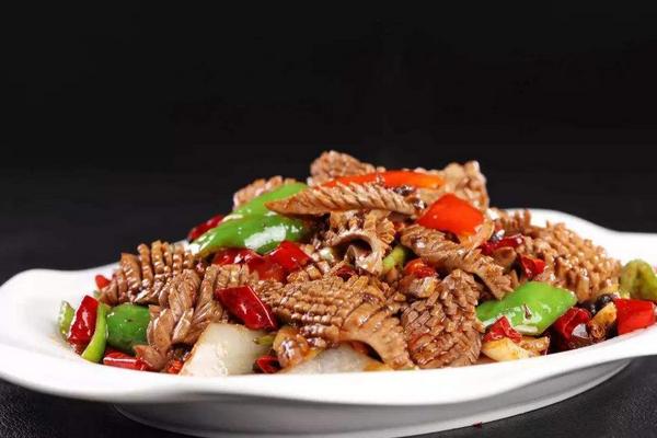 青椒炒腰花怎么做好吃又簡單 青椒炒腰花家常做法大全