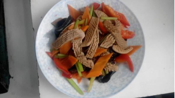 青椒炒腰花怎么做好吃又簡單 青椒炒腰花家常做法大全