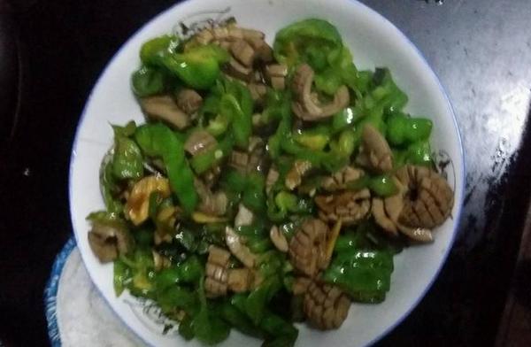 青椒炒腰花怎么做好吃又簡單 青椒炒腰花家常做法大全