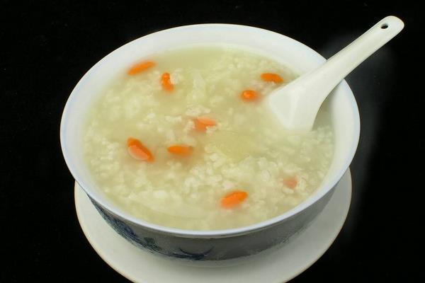 雪梨粥的功效與作用 雪梨粥的做法