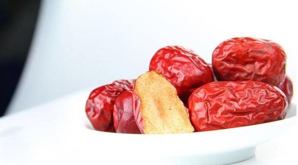 紅棗蒸著吃有什么功效 男人吃棗有什么好處