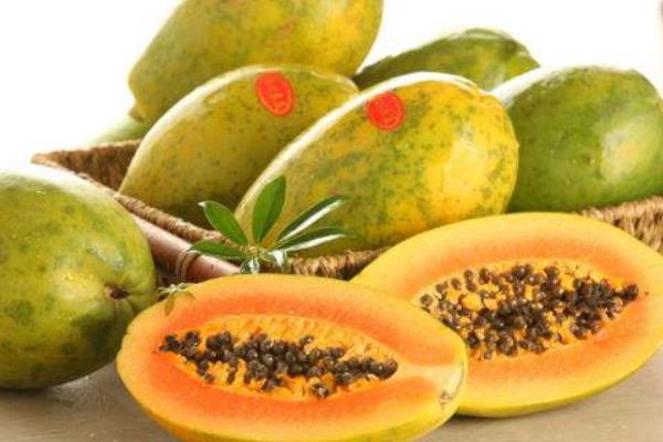 木瓜和蝦可以一起吃嗎 木瓜和酸奶能一起吃嗎