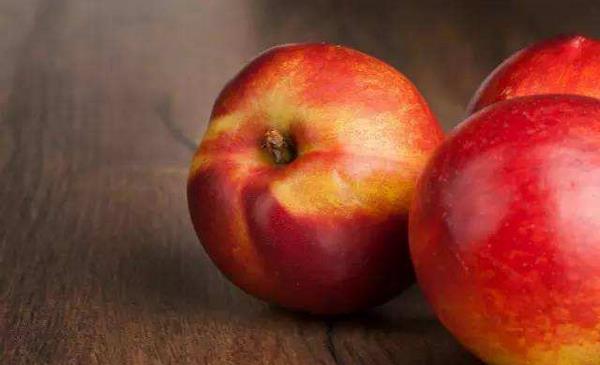 切桃子的方法 桃子常溫能放多久