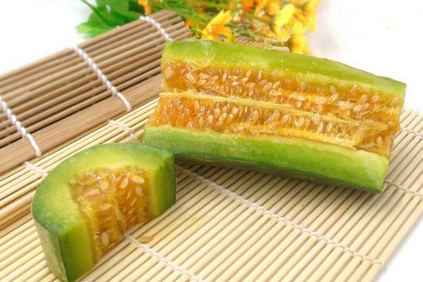 羊角蜜甜瓜怎么吃 羊角蜜甜瓜要削皮吃嗎