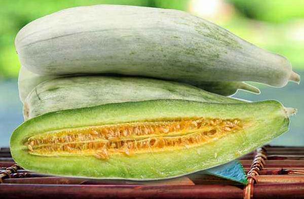 羊角蜜甜瓜怎么吃 羊角蜜甜瓜要削皮吃嗎