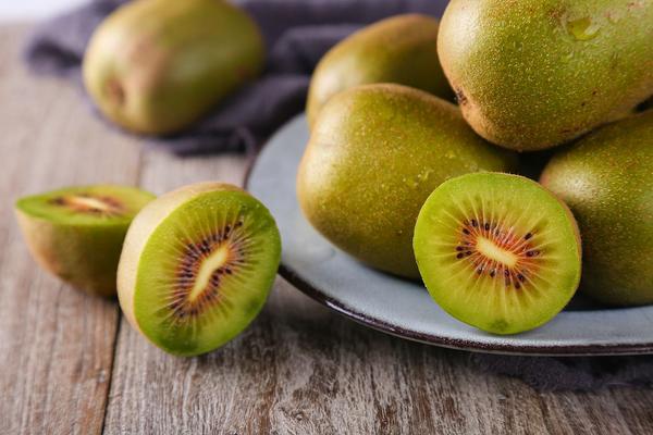 紅心獼猴桃?guī)自路莩墒?正宗紅心獼猴桃產(chǎn)地在哪里