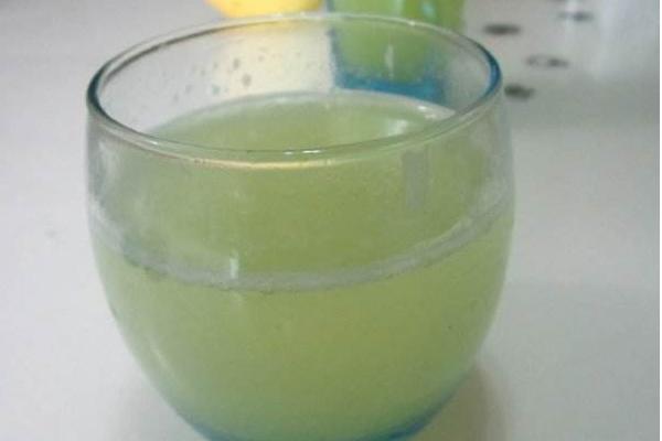 梨子汁的功效與作用 梨子汁怎么榨才好喝