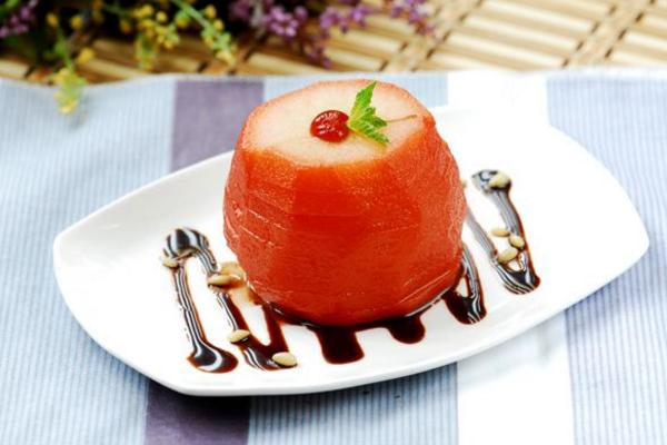 紅酒雪梨的正宗做法 紅酒雪梨用什么紅酒