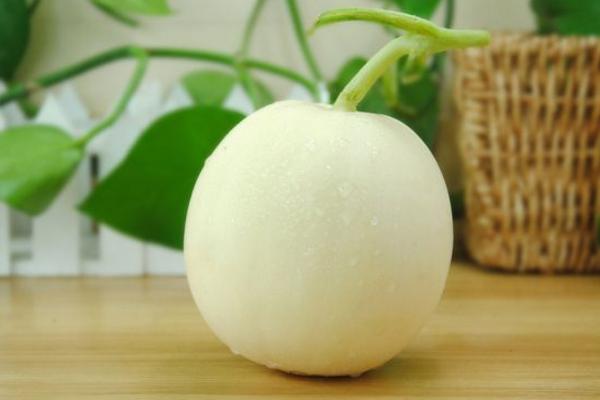 甜瓜和桃子能一起吃嗎 腸胃不好能吃甜瓜嗎