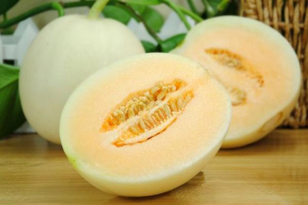 甜瓜和桃子能一起吃嗎 腸胃不好能吃甜瓜嗎