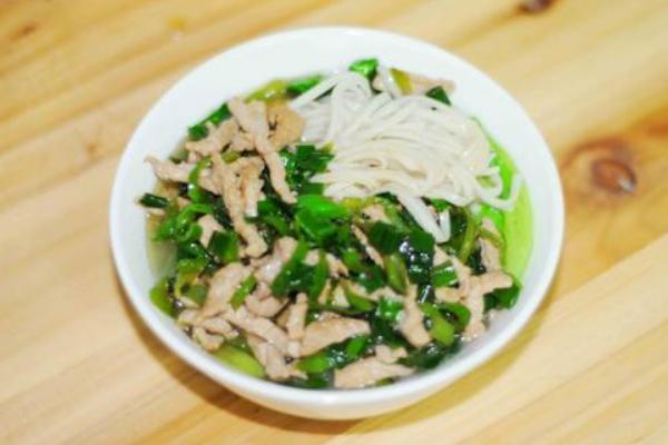 青椒肉絲面怎么做好吃又簡單 青椒肉絲面家常做法大全