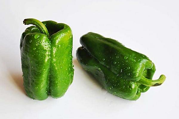 青椒是熱性還是涼性 青椒是發(fā)物嗎